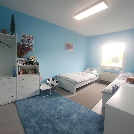 Full House 10 Min To Centre, Direct Train To Airport And Self Check-in Apartamento Hanóver